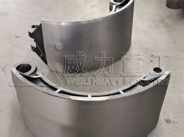 試機(jī)成功加完成的汽車(chē)蹄鐵非常完美