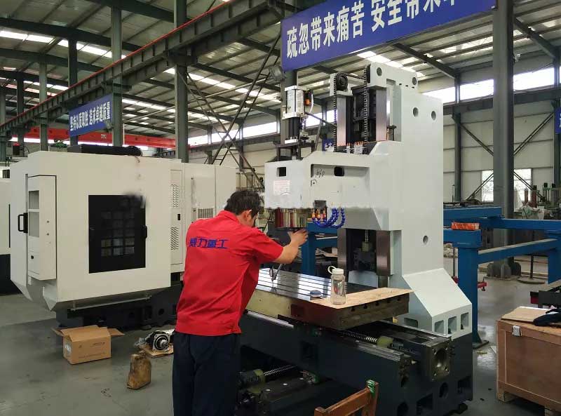 四軸加工中心裝配加工車(chē)間