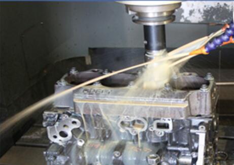 發(fā)動(dòng)機(jī)箱體加工