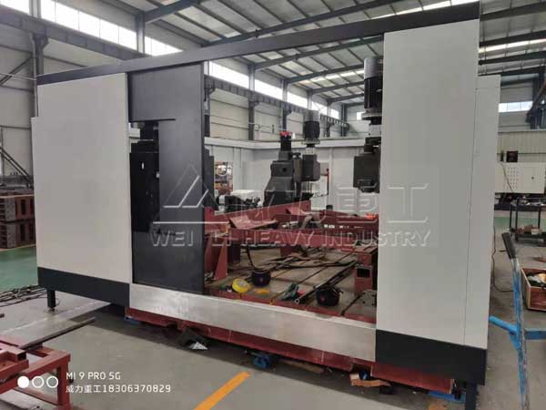 塔吊標(biāo)準(zhǔn)節(jié)數(shù)控專(zhuān)機(jī)