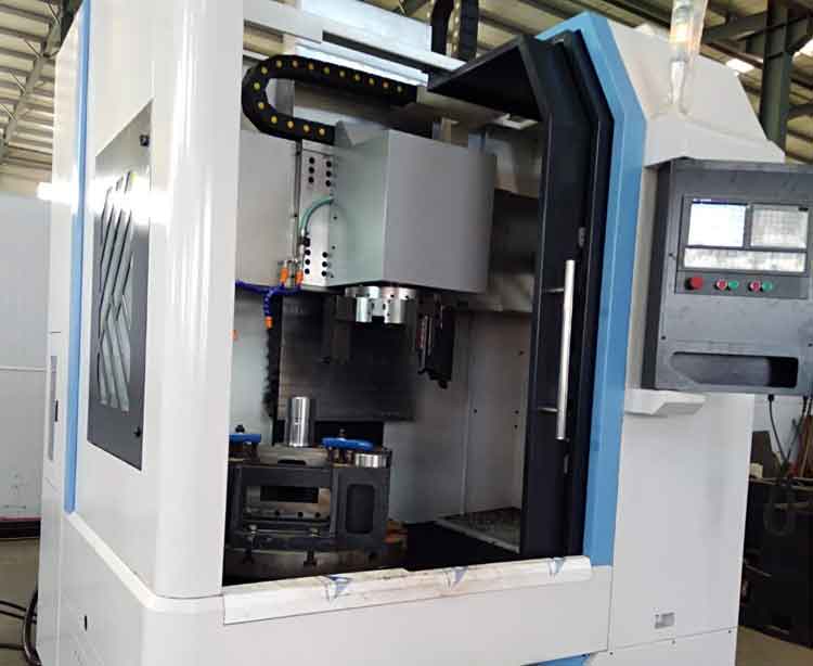 汽車制動(dòng)鼓CT700數(shù)控立車